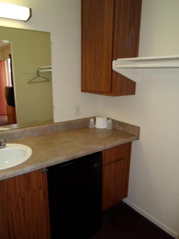 Ez 8 Motel Newark Ruang foto