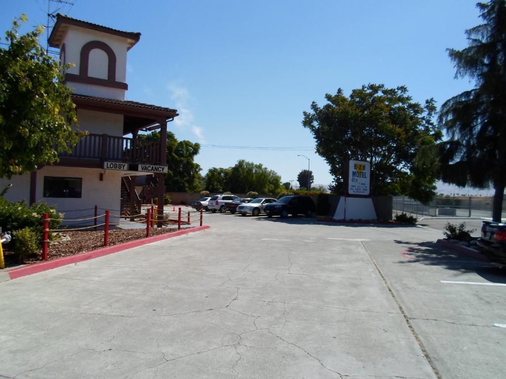 Ez 8 Motel Newark Bagian luar foto